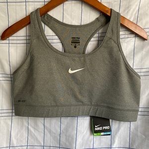 NWT Nike sports bra
